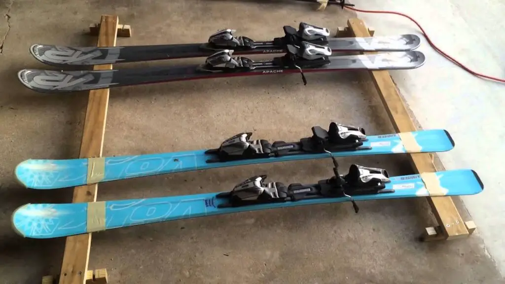 Can you put ski poles on a roof rack?