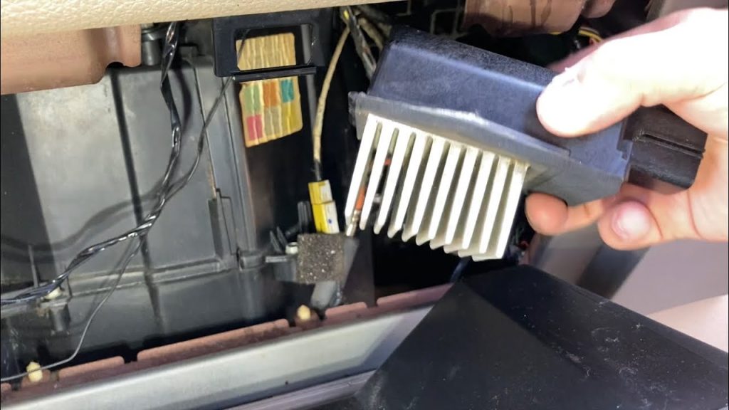 How to Replace the Blower Motor Resistor Wiring Harness Connector