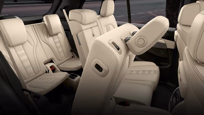 Which BMW Has 3 Rows? Discover BMW's Spacious SUVs 1 Which BMW Has 3 Rows