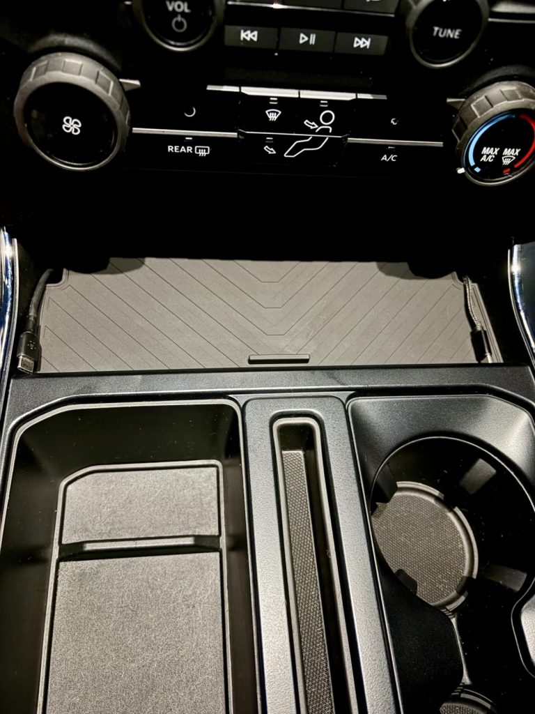 center console compartment cover is ideal for several types of F-150