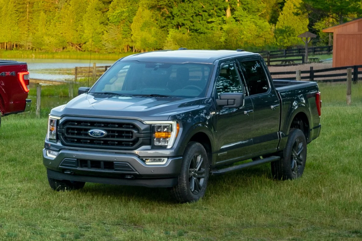 F-150 Sport Package Vs FX4 Package 3 F-150 Sport Package street aesthetic
